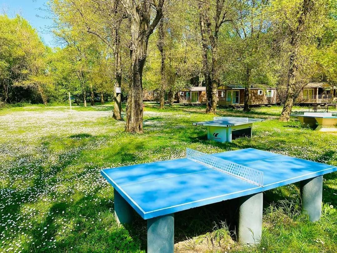 Camping Du Lion Bourg-Saint-Andeol Exterior photo